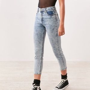 Urban Outfitters Acid Wash Girlfriend Jeans